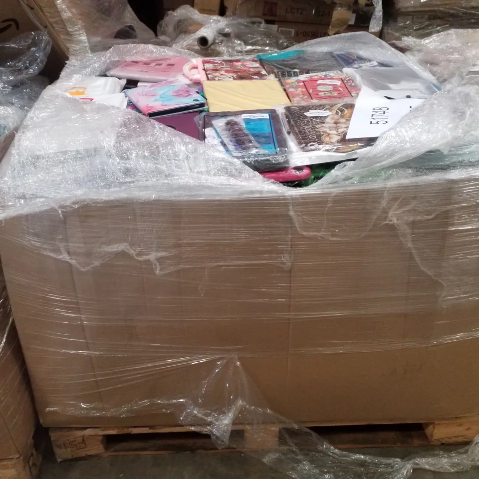 PALLET CONTAINING LARGE QUANTITY OF ASSORTED TABLET CASES