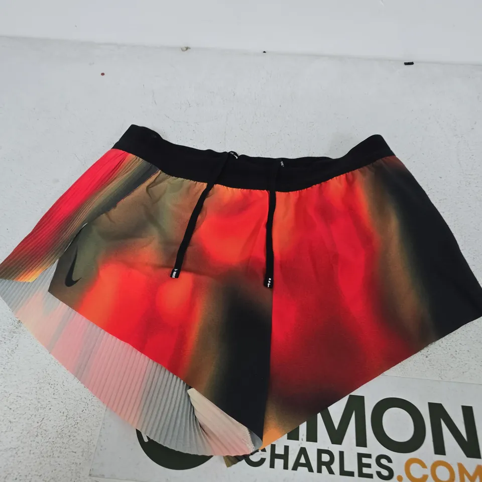 NIKE DRI-FIT SPORTS SHORTS – L