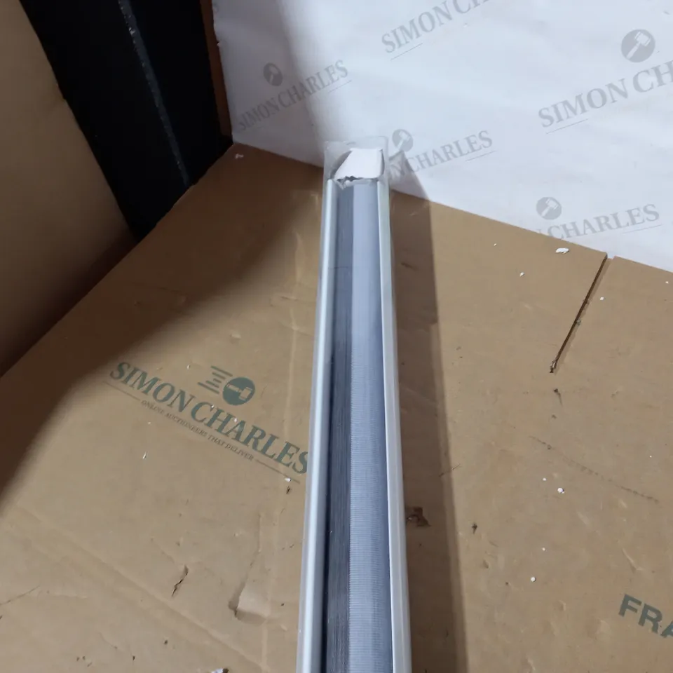 TAIYUHOMES DAY AND NIGHT ROLLER BLIND APPROX 115X150 (COLLECTION ONLY)