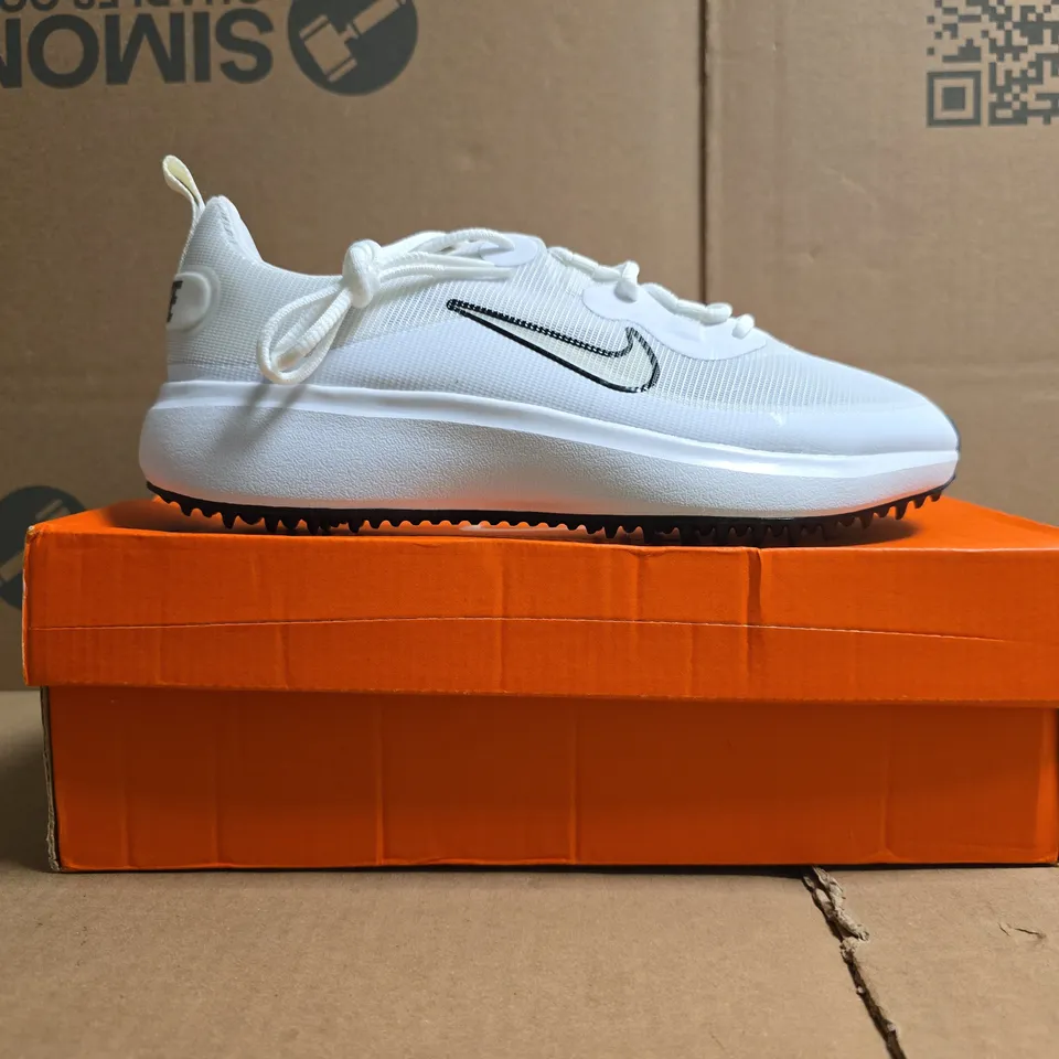 BOXED PAIR OF NIKE WOMEN'S ACE SUMMERLITE TRAINERS IN WHITE SIZE UK 4.5