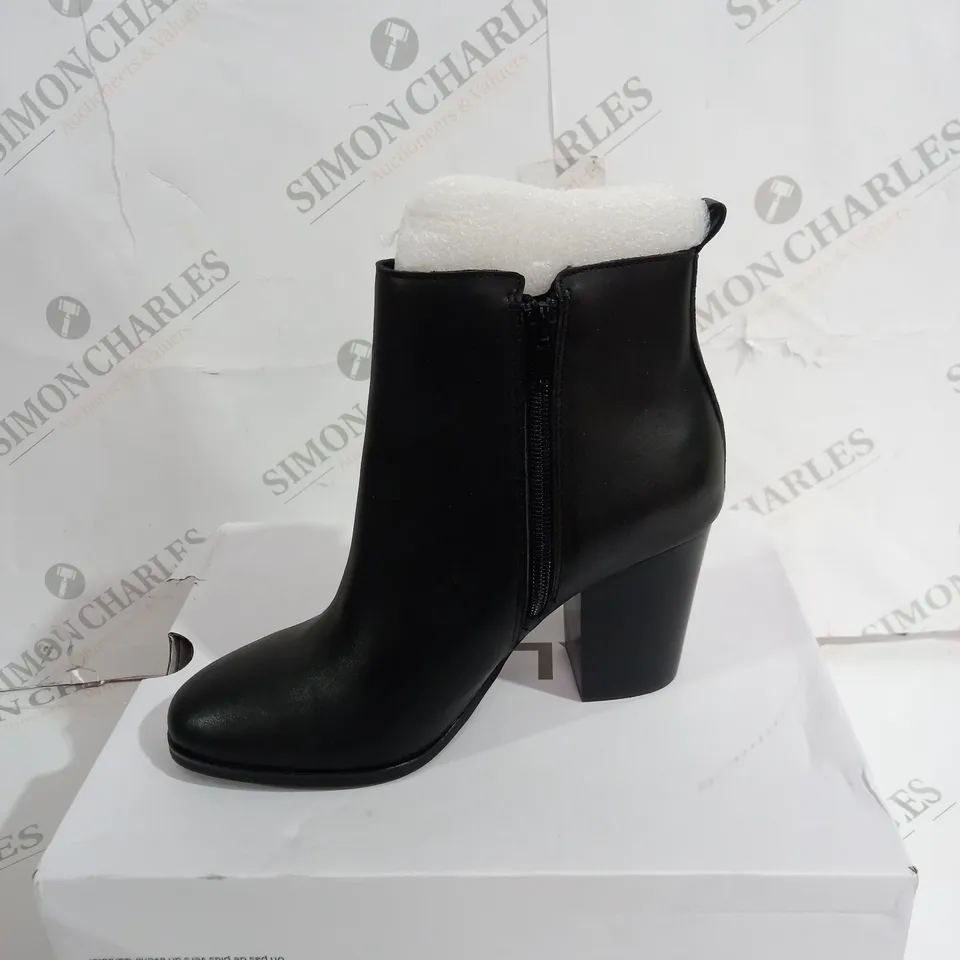 BOXED PAIR OF ALDO BLACK BOOTS SIZE 5