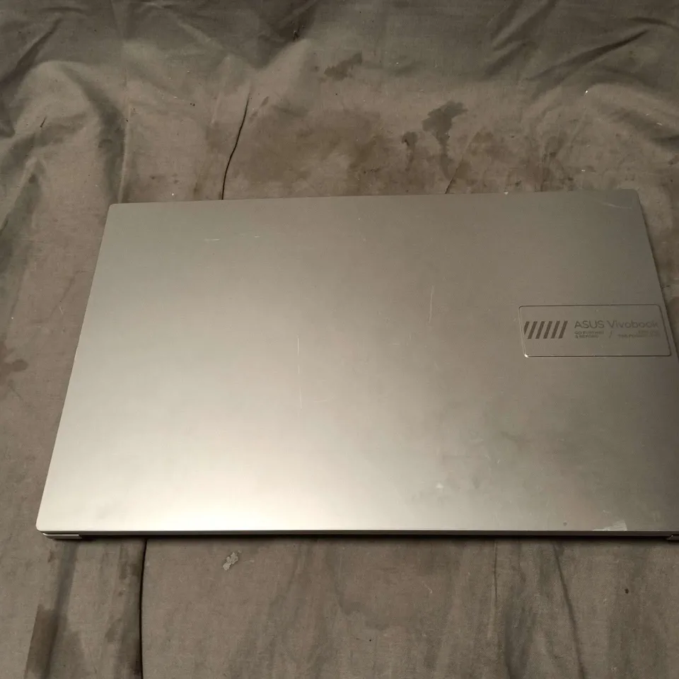 ASUS VIVOBOOK GO 15 SONIC MASTER SILVER
