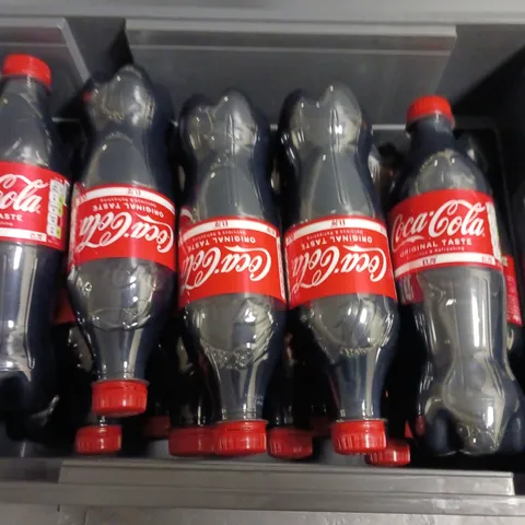 LOT OF APPROXIMATELY 15 500ML BOTTLES OF COCA COLA