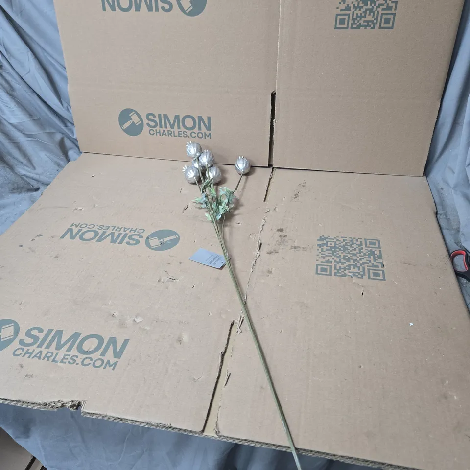BOX OF APPROXIMATELY 11 x GISELA GRAHAM GREEN STEM, SILVER FLOWER DECORATIONS 