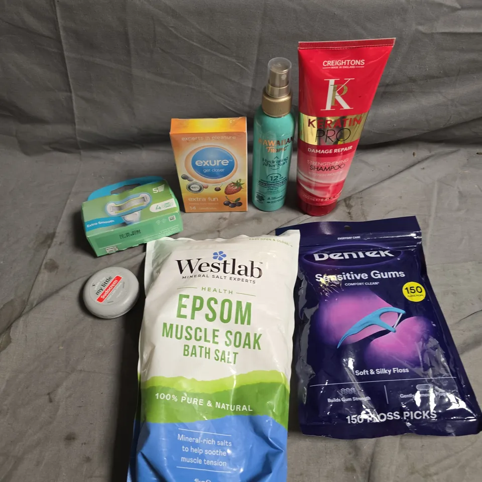APPROXIMATELY 15 ASSORTED HEALTH & BEAUTY PRODUCTS TO INCLUDE KERATIN PRO SHAMPOO, FLOSS PICKS, MUSCLE SOAK BATH SALT ETC