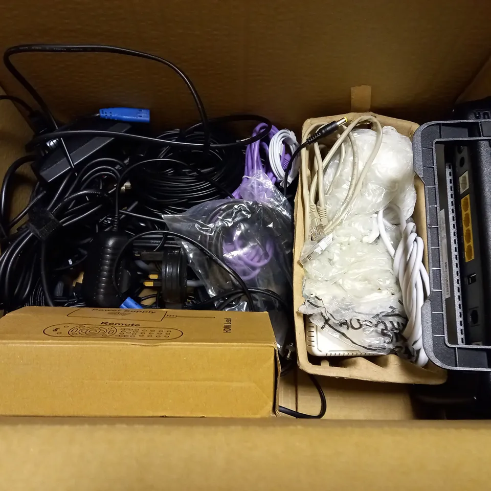 LOT OF ASSORTED TECH ITEMS TO INCLUDE LENOVO POWER ADAPTER, ROUTERS AND JACK TO PHONO CABLE