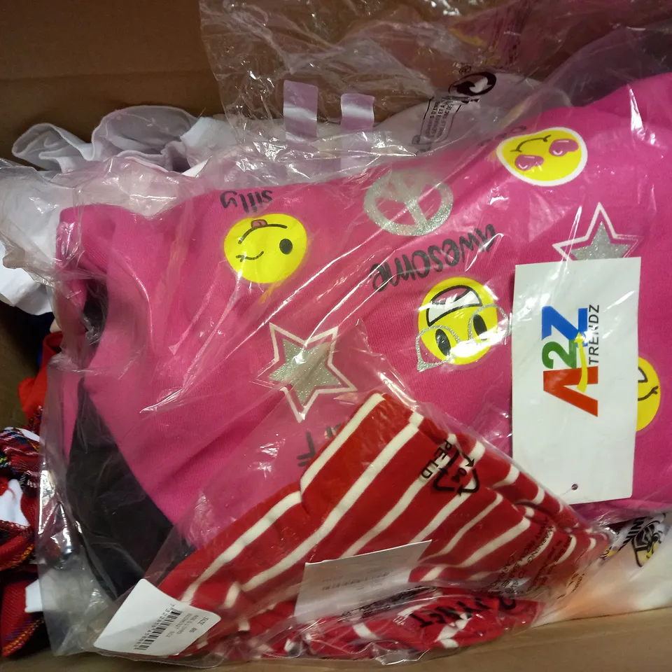 APPROXIMATELY 15 ASSORTED CHILDRENS CLOTHING PRODUCTS IN AGES RANGING FROM 5-10YRS TO INCLUDE - T-SHIRT, HAT , TROUSERS ETC