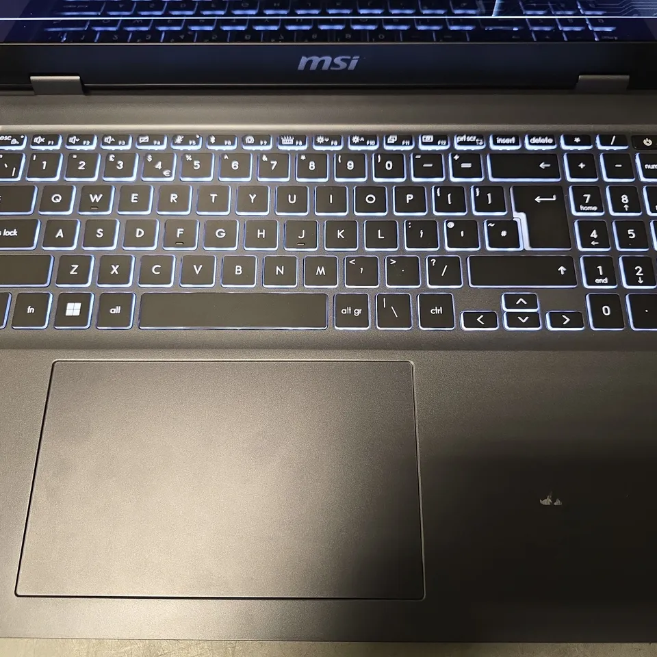 BOXED MSI PRESTIGE 16 AI STUDIO B1VEG