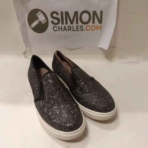 LADIES' SPARKLY SLIP-ON SHOES (NO SIZE SHOWN - ESTIMATED EU37)