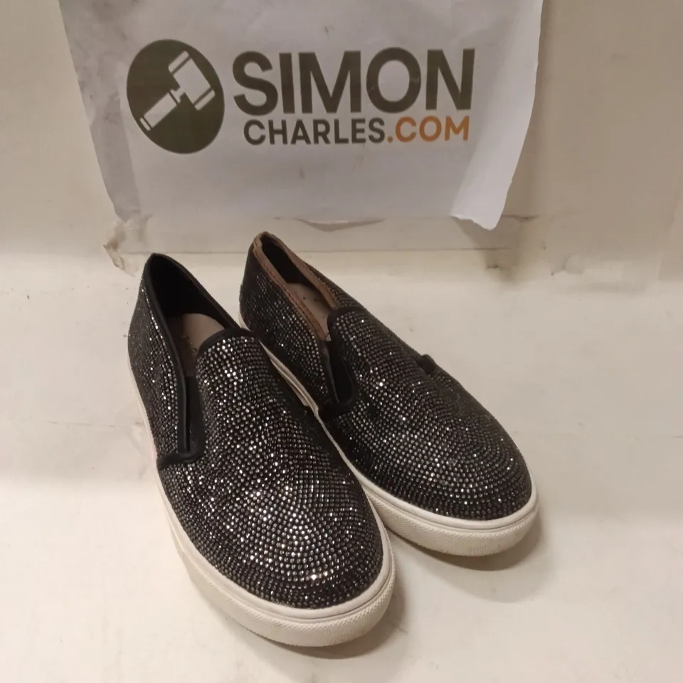 LADIES' SPARKLY SLIP-ON SHOES (NO SIZE SHOWN - ESTIMATED EU37)