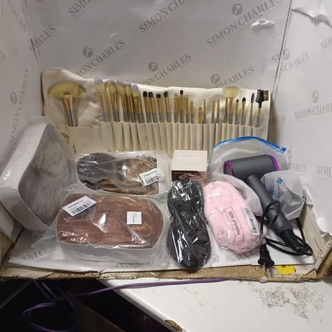 BOX OF APPROX 10 ASSORTED HEALTH AND BEAUTY ITEMS TO INCLUDE - SCALP BRUSH, WIGS AND MAKE UP BRUSHES