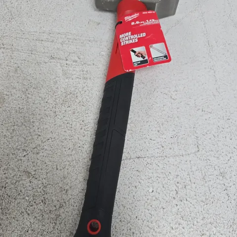 MILWAUKEE FIBREGLASS CROSS PEEN HAMMER, 2.5 LB