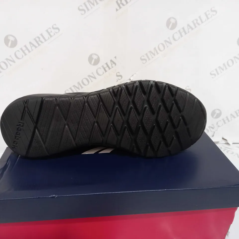 BOXED REEBOK BLACK FLEXAGON FORCE 4 - UK SIZE 8