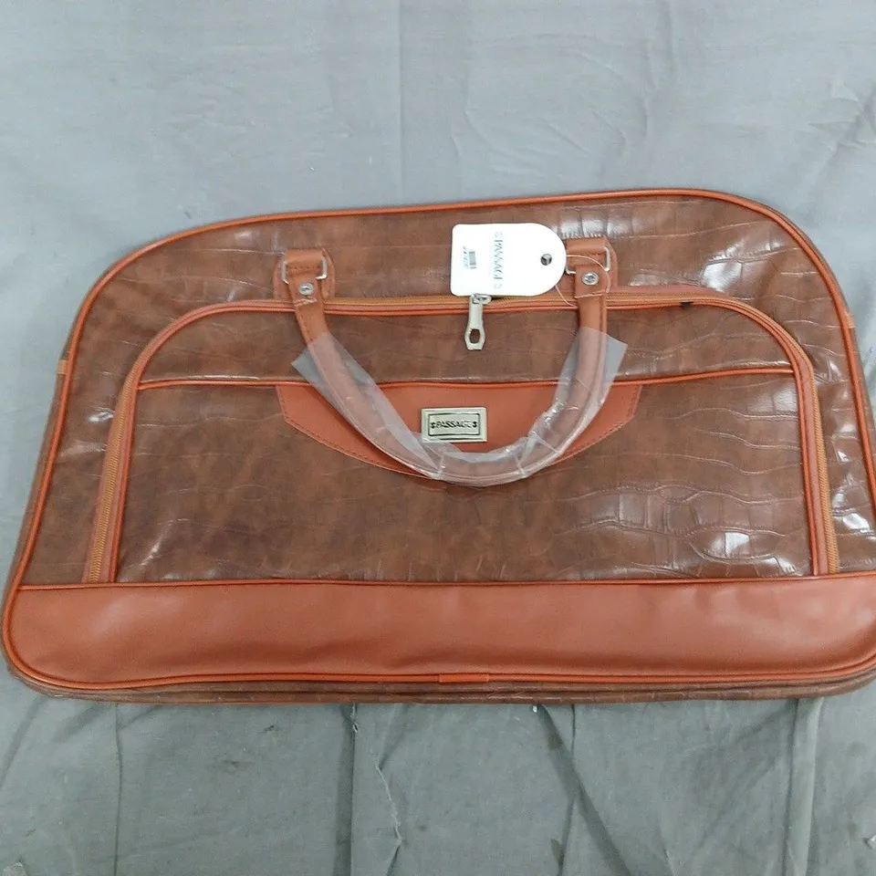 BROWN FAUX CROCODILE-EMBOSSED HANDBAG WITH LEATHER TRIM AND TOP HANDLES 