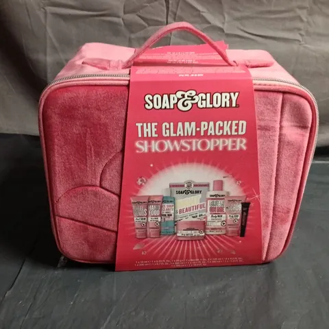 SOAP & GLORY GLAM-PACKED SHOWSTOPPER 