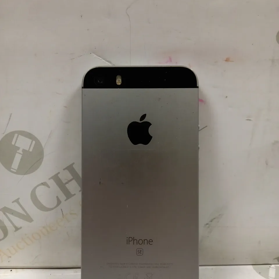APPLE IPHONE SE SMARTPHONE 
