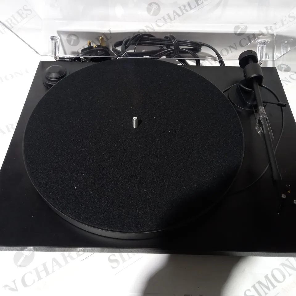 PRO-JECT PRIMARY-E BLACK TURNTABLE