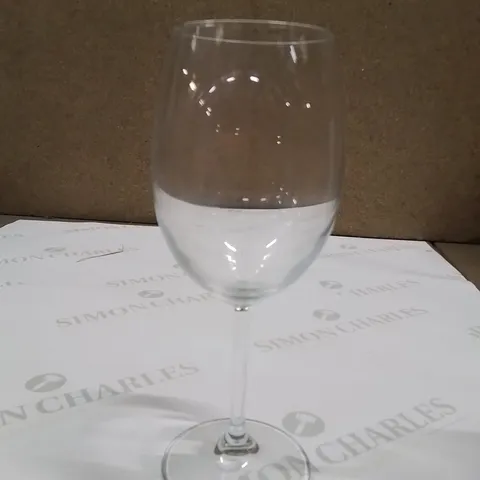 BOX CONTAINING 6 WINE GLASSES