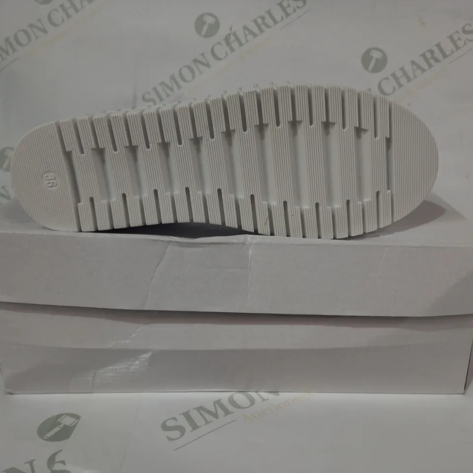 BOXED PAIR OF BOOCI SHOES IN WHITE/METALLIC GOLD EU SIZE 36