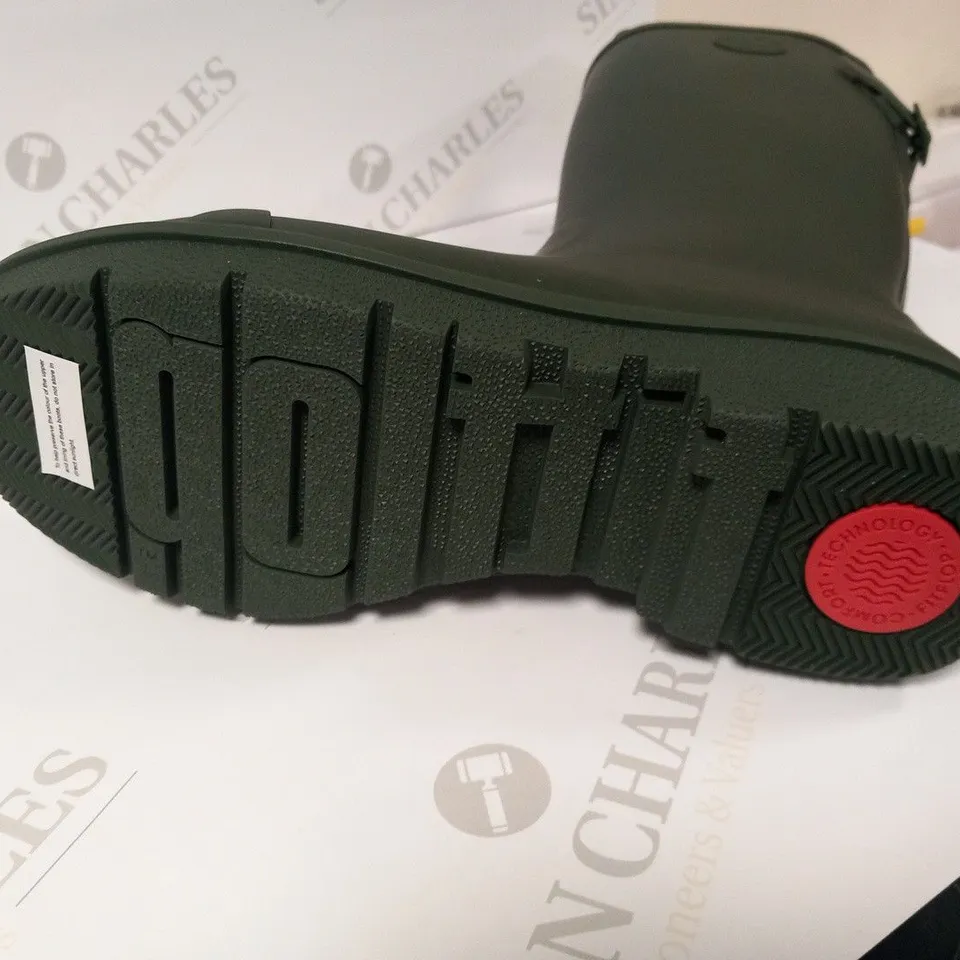 BOXED FITFLOP WONDERWELLY TALL DEEP GREEN SIZE EU 38