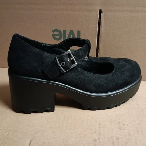 BOXED PAIR OF KOI SAI BLACK MARY JANES SUEDE EDITION IN BLACK SIZE UK 5