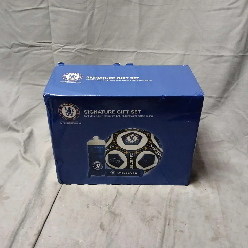 BOXED CHELSEA SIGNATURE GIFT SET