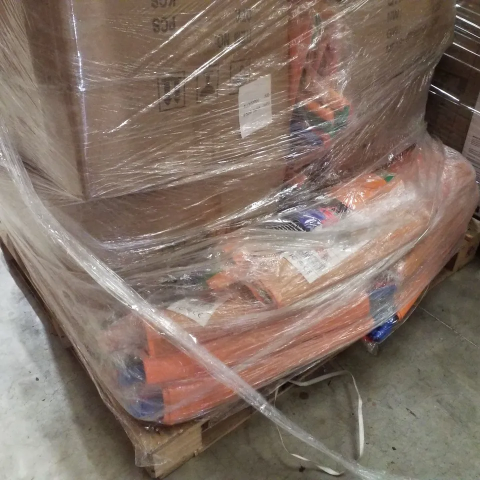 PALLET CONTAINING LARGE QUANTITY OF LMS DATA REUSABLE SHOPPING TROLLEY BAGS