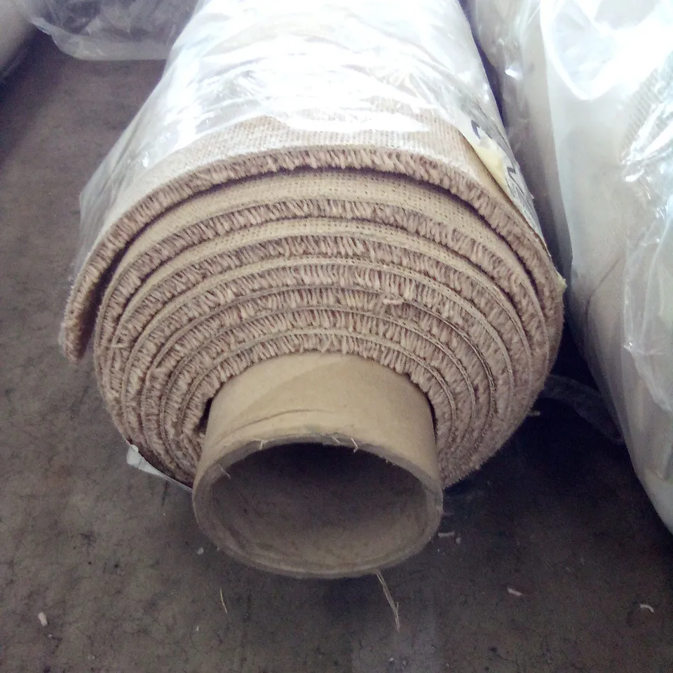 ROLL OF QUALITY TUDOR TWIST HEATHRS60 GOBI DUNE CARPET 4.17*5M
