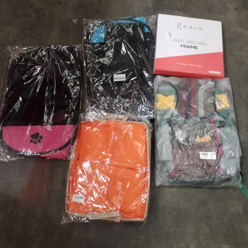 PALLET OF ASSORTED PRODUCTS INCLUDING VINYL RECORD FRAME, STAR WARS BACKPACK, LAUNDRY BASKET, FOLDABLE PET CRATE