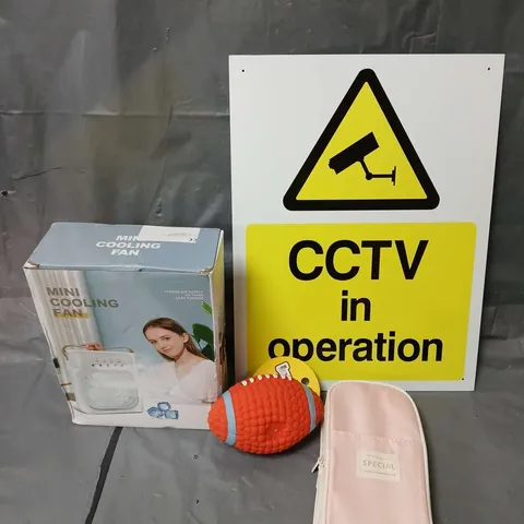 APPROXIMATELY 15 ASSORTED HOUSEHOLD ITEMS TOO INCLUDE CCTV WALL SIGN, MINI COOLING FAN, SQUEAKY DOG TOY ETC 