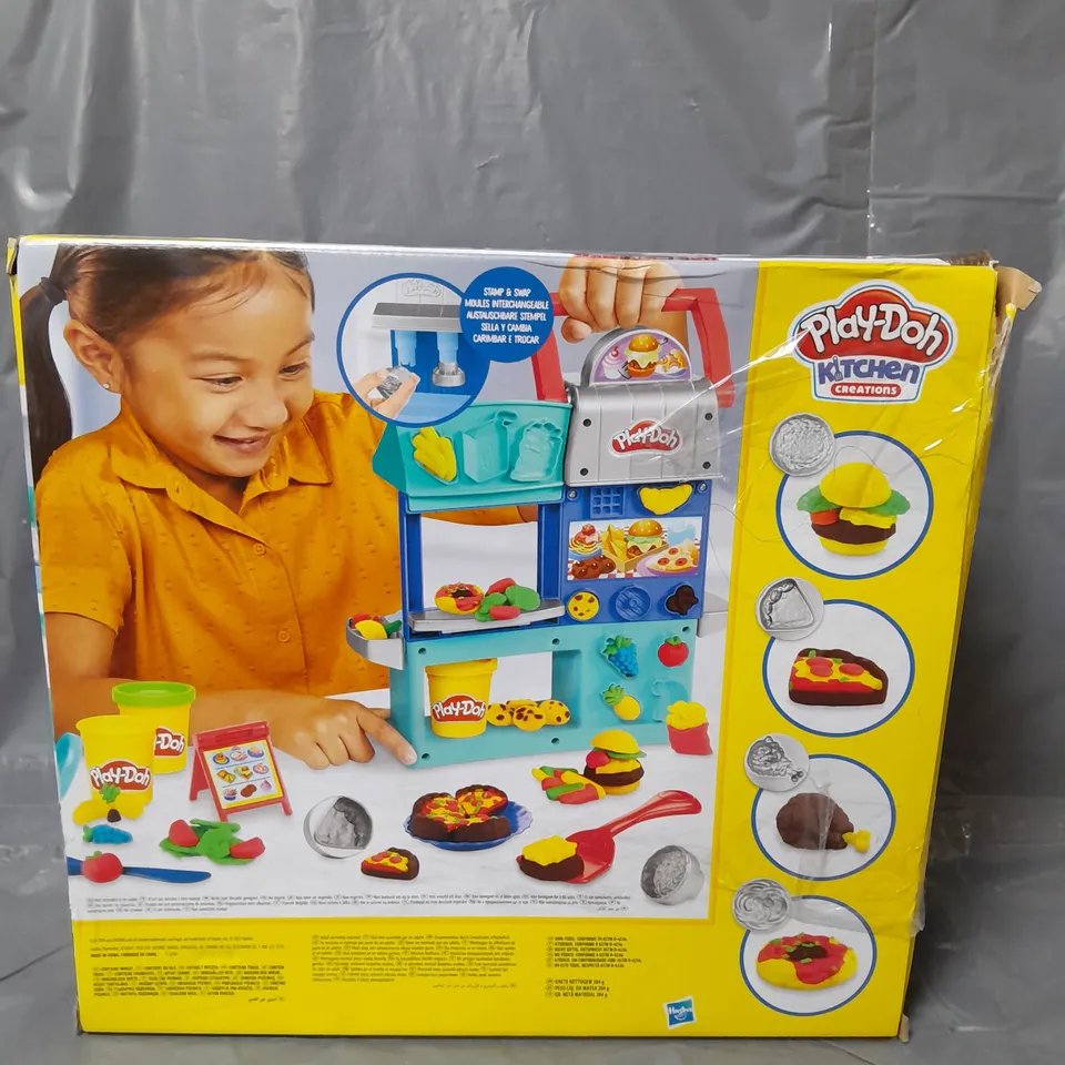 PLAY-DOH KITCHEN CREATIONS BUSY CHEF'S RESTAURANT PLAYSET RRP £24.99