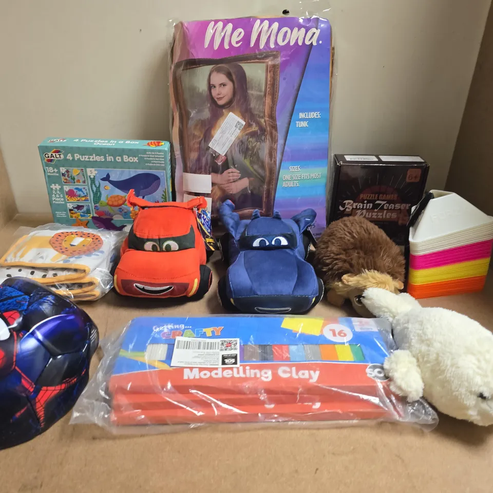 LARGE QUANTITY OF ASSORTED TOYS AND GAMES TO INCLUDE -TEDDIES , FANCY DRESS AND SPIDER MAN BALL