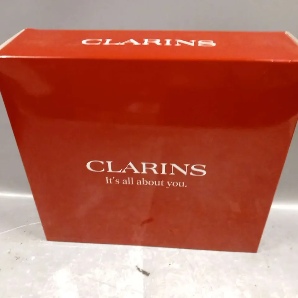 BOXED CLARINS IT'S ALL ABOUT YOU GIFT SET