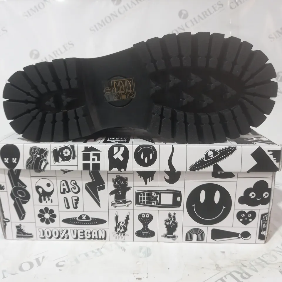 BRAND NEW BOXED PAIR OF KOI VEGAN LEATHER MORAL ALLIANCES MEN'S CROSS BOOTS IN BLACK UK SIZE 11