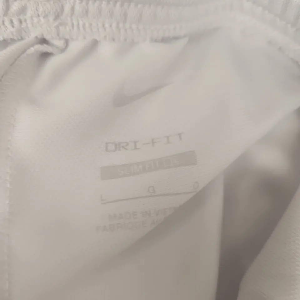NIKE SLIM FIT TRACKSUIT BOTTOMS IN LIGHT GREY - LARGE