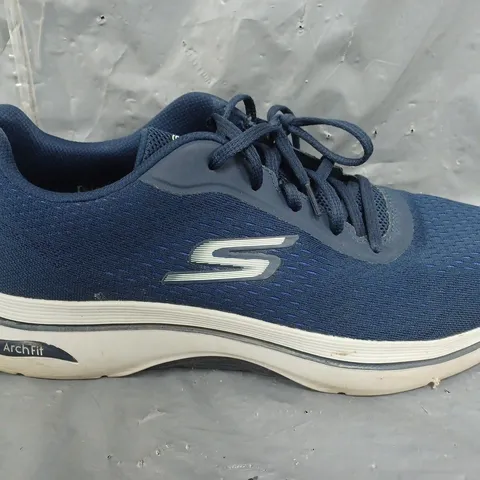 SKECHERS GO WALK ARCH FIT 2.0 LACE UP TRAINERS IN NAVY - SIZE 12