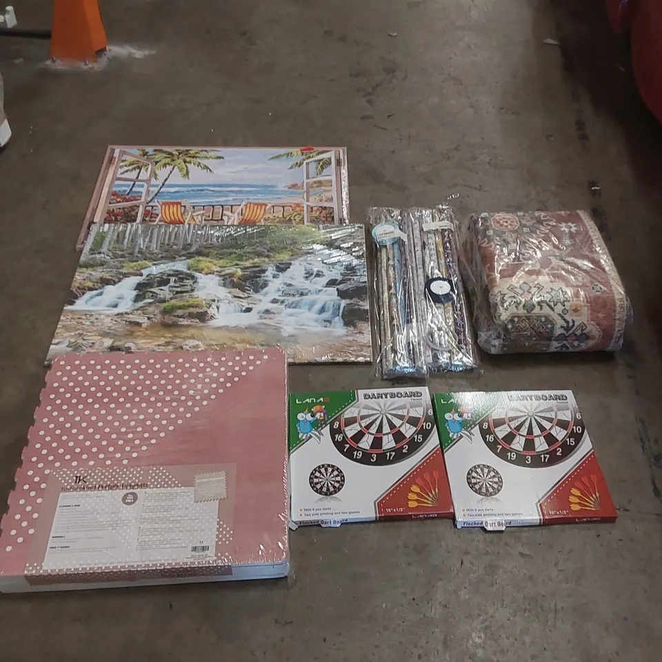 PALLET OF ASSORTED ITEMS INCLUDING: CANVAS PRINTS, RUG, WRAPPING PAPER SETS, DART BOARDS, PLAY MAT ECT