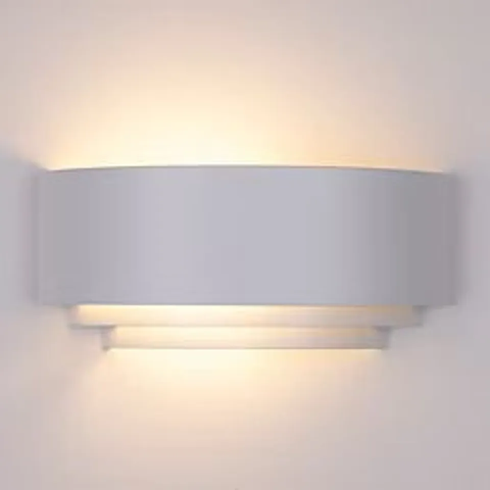 BOXED TCP 3-TIER WALL LIGHT WHITE