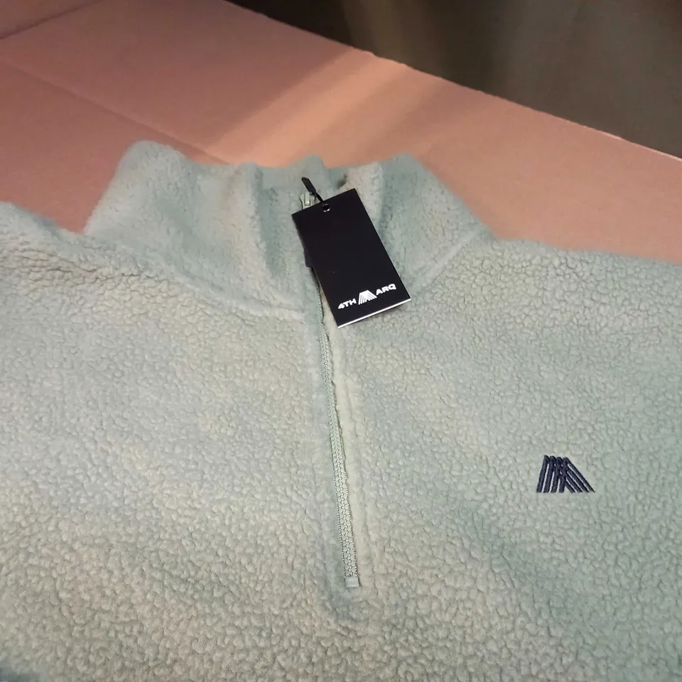 4TH ARQ SAGE BORG/LOGO SWEATER - SMALL