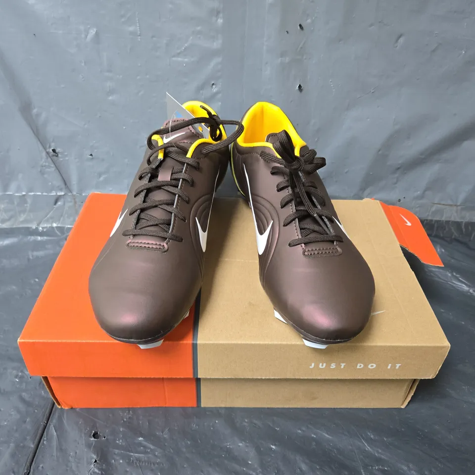 BOXED PAIR OF NIKE MECURIAL VAPOR RGN BOOTS IN CHOCOLATE BROWN/YELLOW - UK 8.5