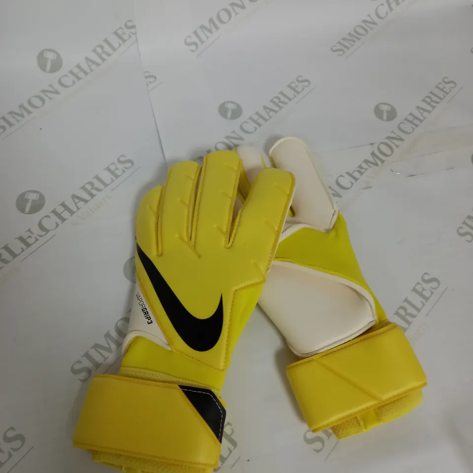NIKE VAPOR GRIP 3 GOALKEEPER GLOVES SIZE 9.5