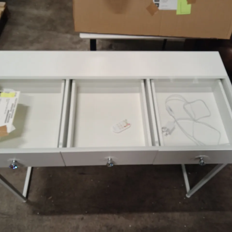 MAKEUP VANITY TABLE WITH LED LIGHTS (DRESSING TABLE)