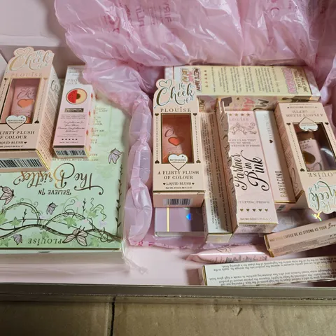 BOXED P.LOUISE LARGE BEAUTY GIFT SET 