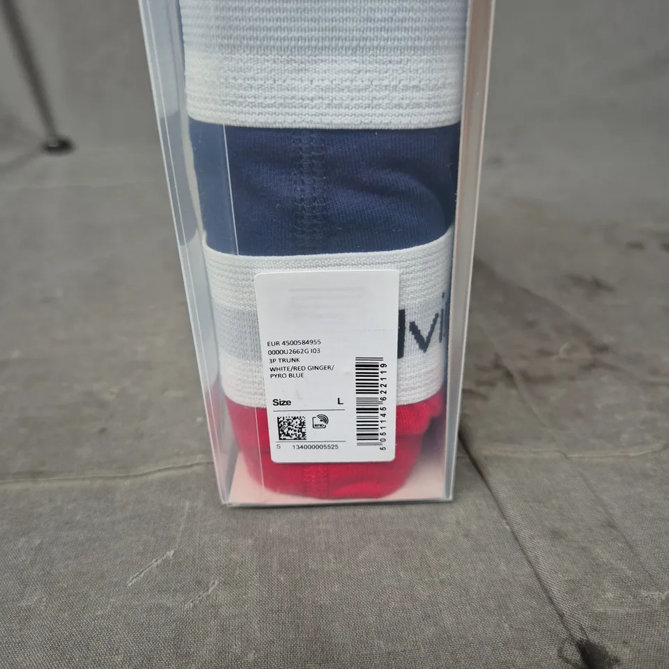 UK SIZE L CALVIN KLEIN COTTON STRETCH TRUNKS – 3 PACK (WHITE, NAVY & RED)