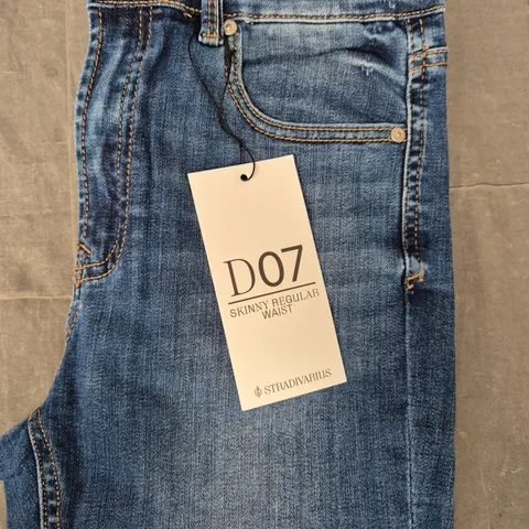 STRADIVARIUS D07 SKINNY REGULAR WAIST JEANS IN BLUE SIZE UK 10