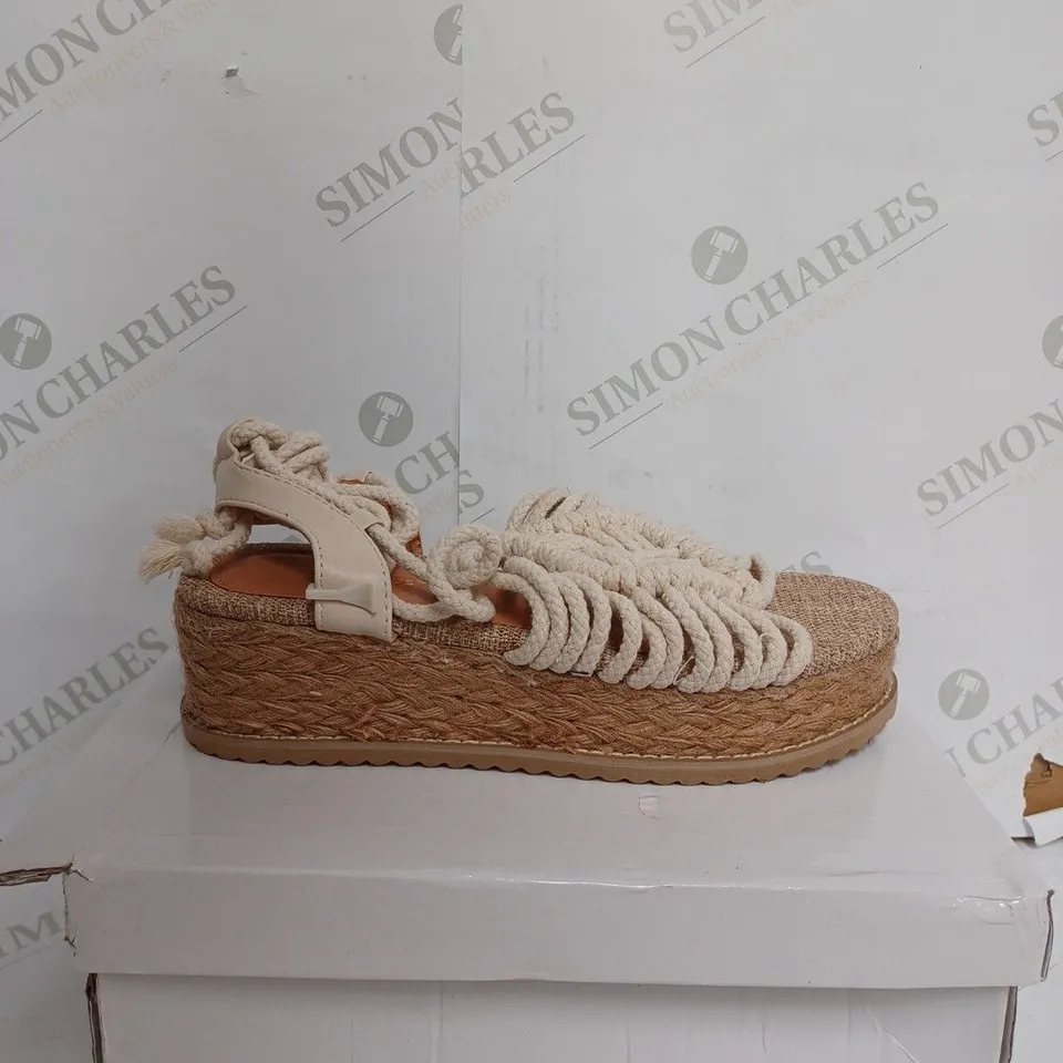 BOXED IDEAL SHOES BEIGE ROPE LACE UP ESPADRILLE FLATFORM - EU 41 
