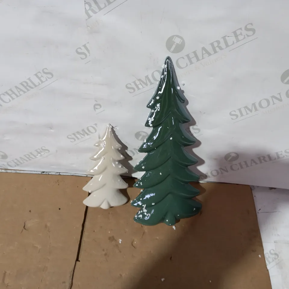 BOXED DESIGNER SET OF CERAMIC CHRISTMAS TREES RRP £22.99
