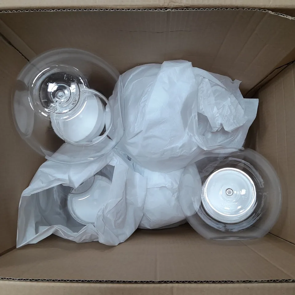 APPROXIMATELY 8 CLEAR SPHERICAL FOOD STORAGE TUBS