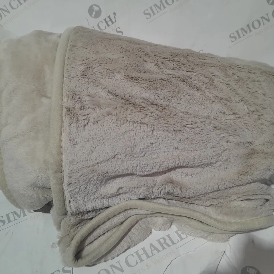 COZEE HOME VELVETSOFT HEATED THROW IN STONE
