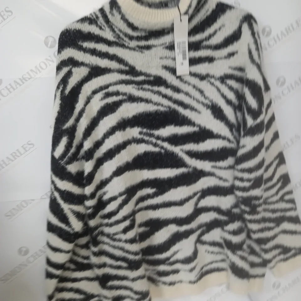 ROMAN ZEBRA FLUFFY ZEBRA - 16